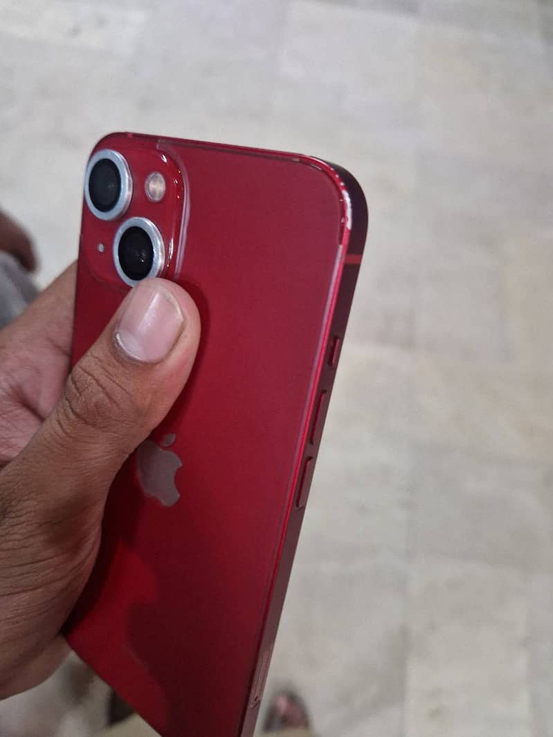 Apple iPhone 13 0