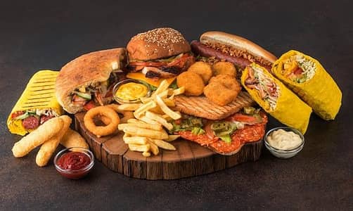 burger and shawarma bnany wala larka chahiya