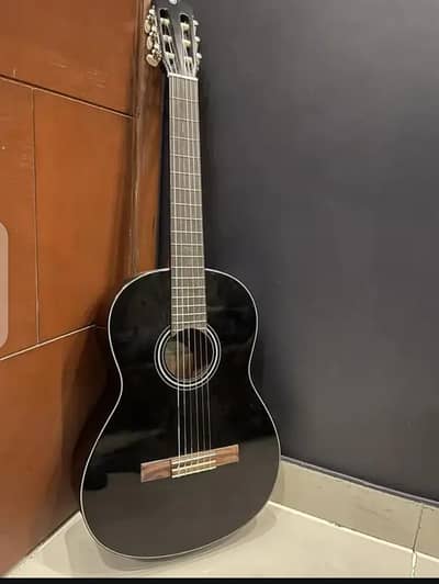 Yamaha classical Guitar for seal-excellent C |BLACK  Acoustic