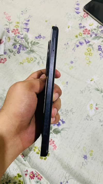 Redmi mobile without box but in perfect condition