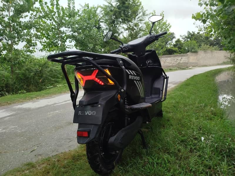 Revoo C32 5