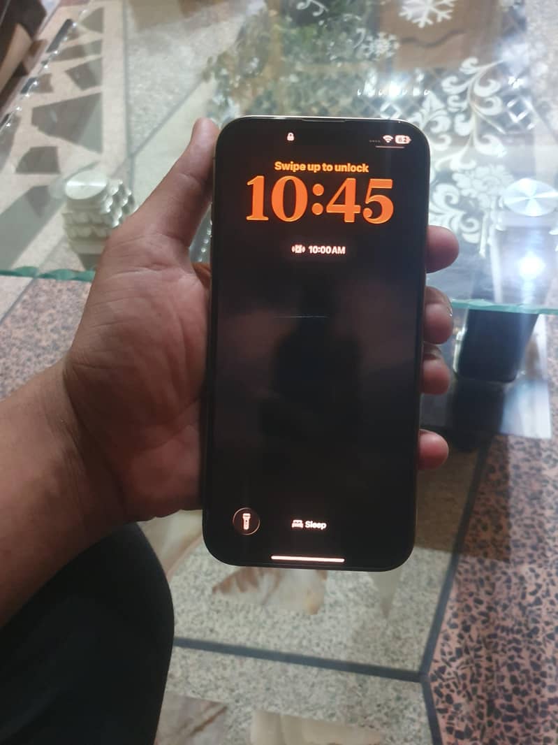 Apple iPhone 16 Pro Max 1