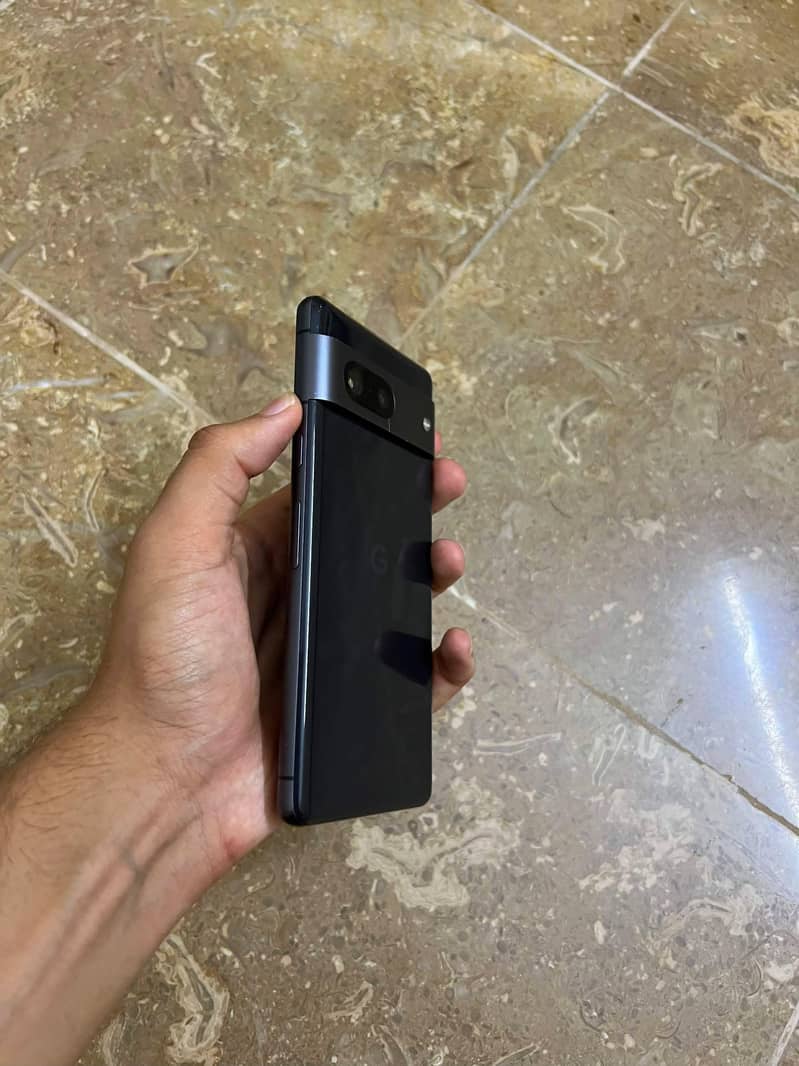 Google Pixel 7 4