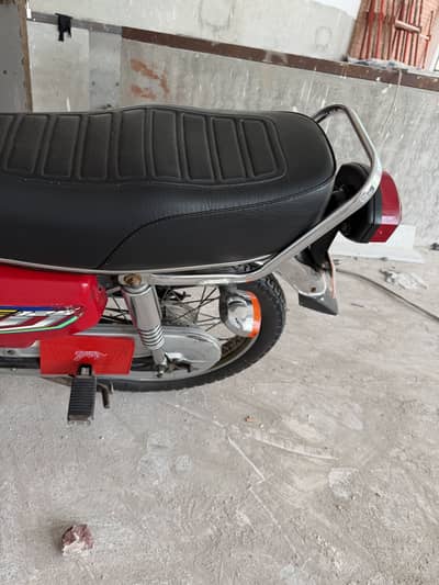 Honda 125 good condition 2022 modle bio matric awailable