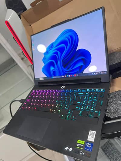Lenovo Legion Pro 7 RTX 5090  Core Ultra 9 275HX 64GB RAM 2TB SSD OLED
