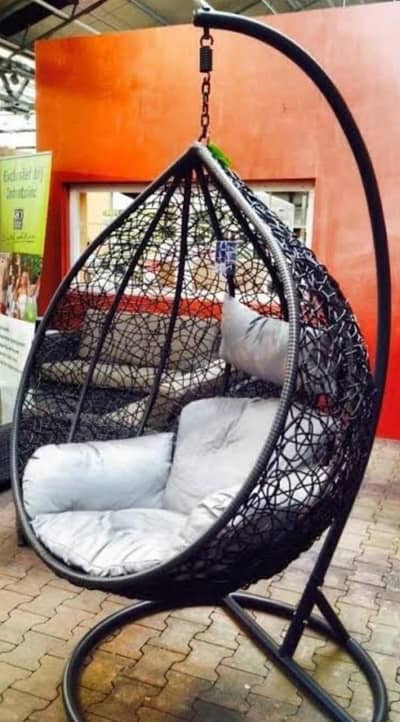 single hanging swing