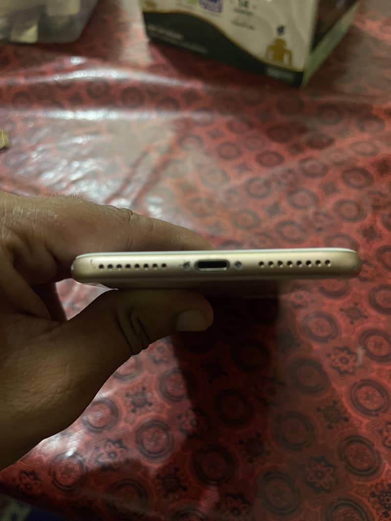 Apple iPhone 8 Plus 2