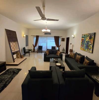 Get Your Hands On House In G-6 Best Area