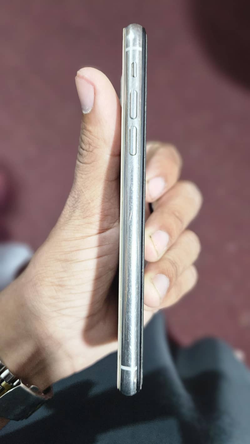 Iphone XS 4