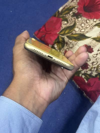 Apple iPhone XR /// ONLY SALE