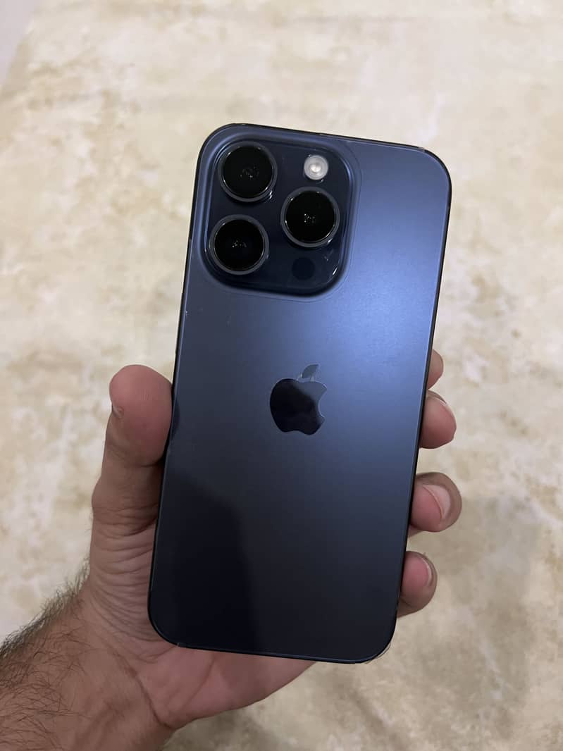 Apple iPhone 15 Pro 3