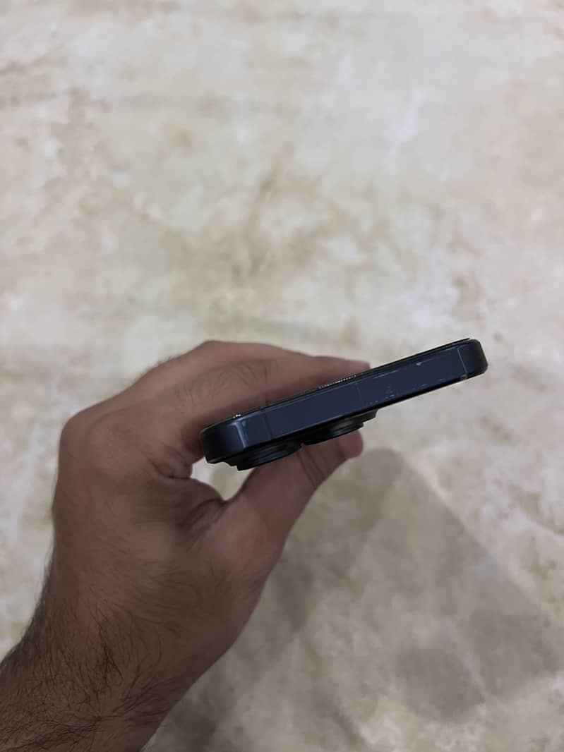 Apple iPhone 15 Pro 6