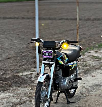 Honda 125 2026 Black New Golden Number