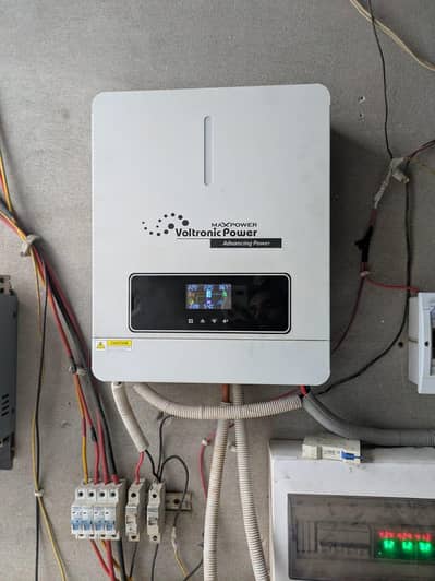 MaxPower Hybrid Inverter 6.2 KV Urgent sale