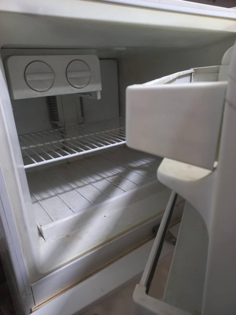 refrigerator 1
