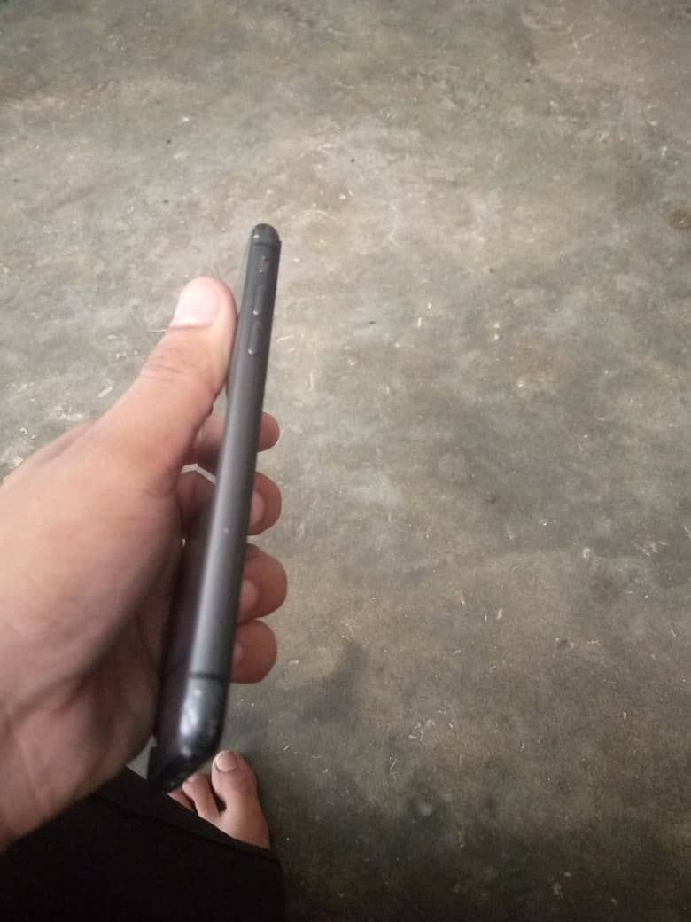 IPhone 11 0