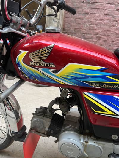 Honda CD 70 orijinal tanki tapy 10/10 condition 03177000219