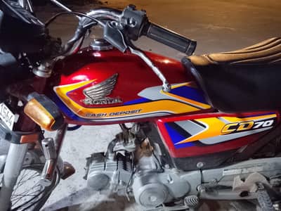 Honda CD 70 2025