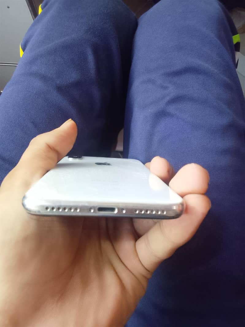 Apple iPhone X 1