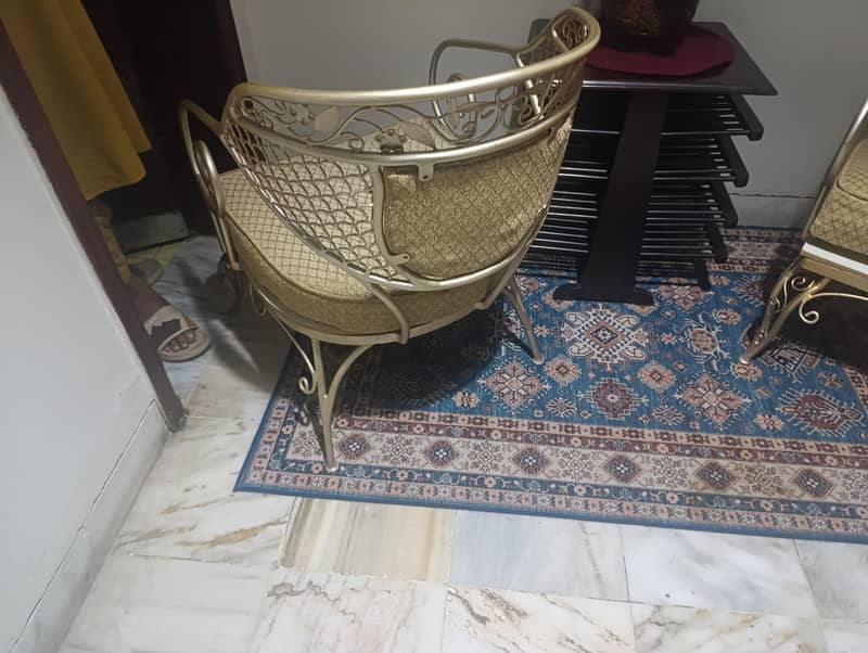 sofa sets and single sofain excellent condition.  DHA 4
