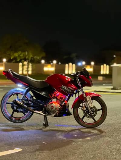 Yamaha YBR 125 modified