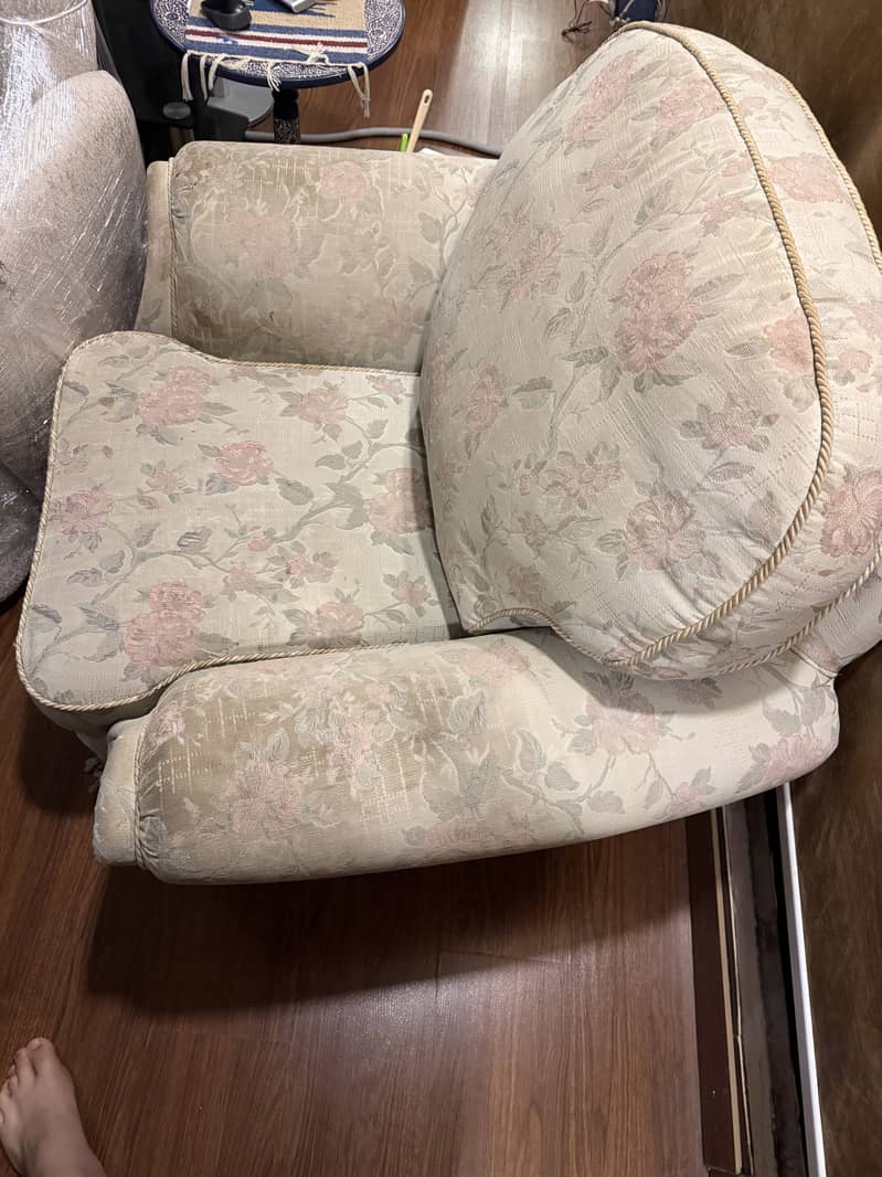 Sofas and Chair 4