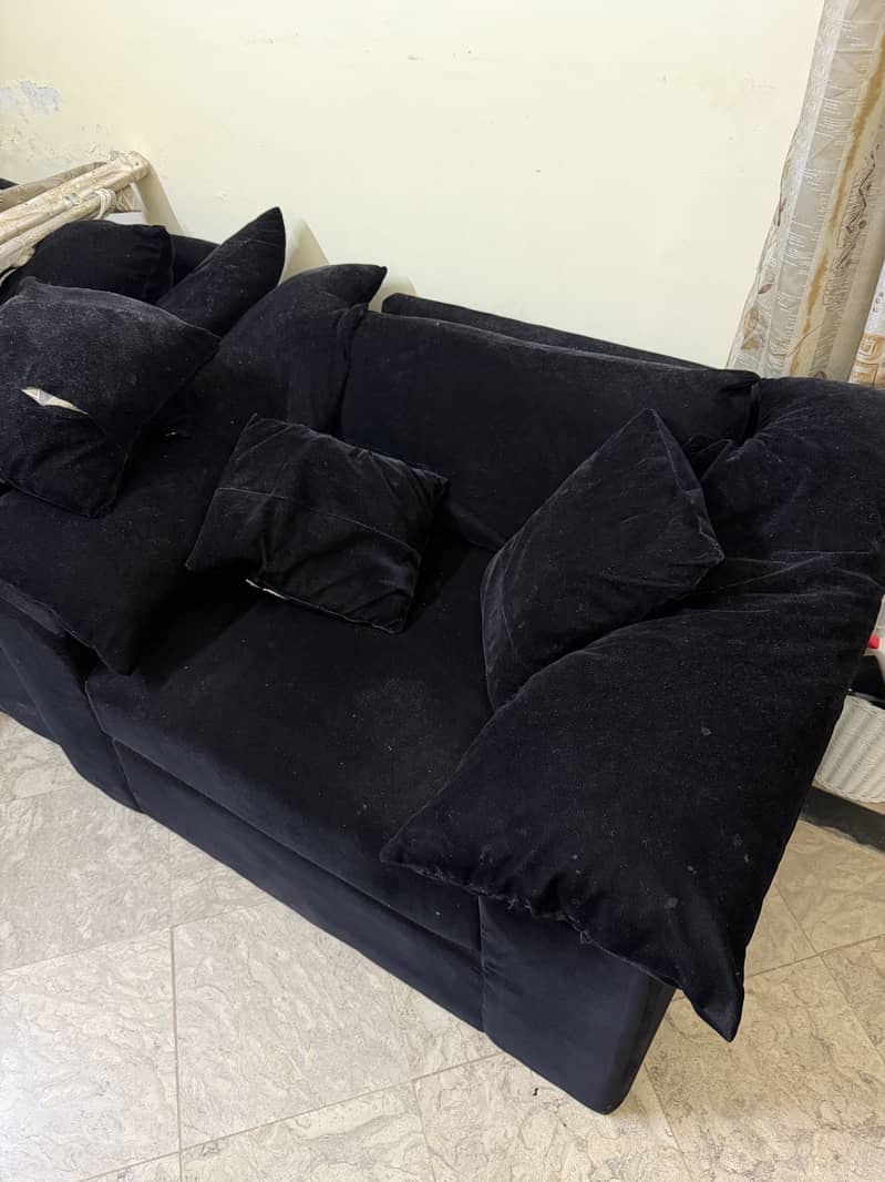 Sofas and Chair 8