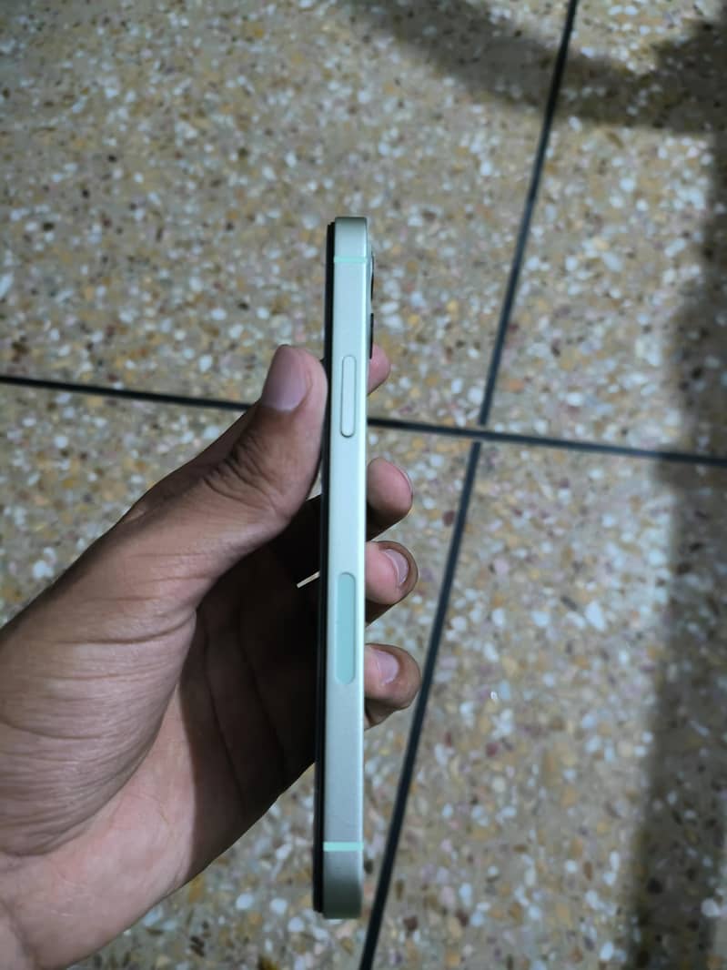 Apple iPhone 12 2
