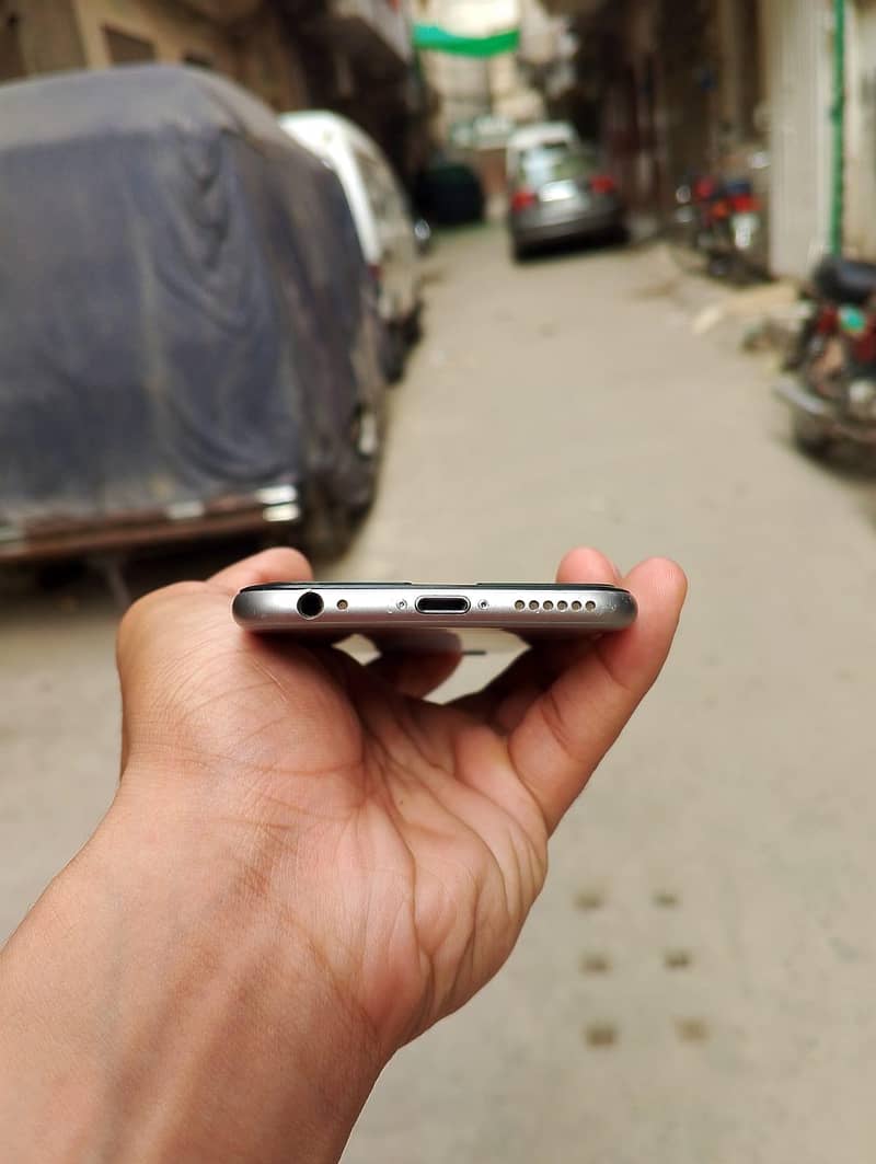 Apple iPhone 6 2