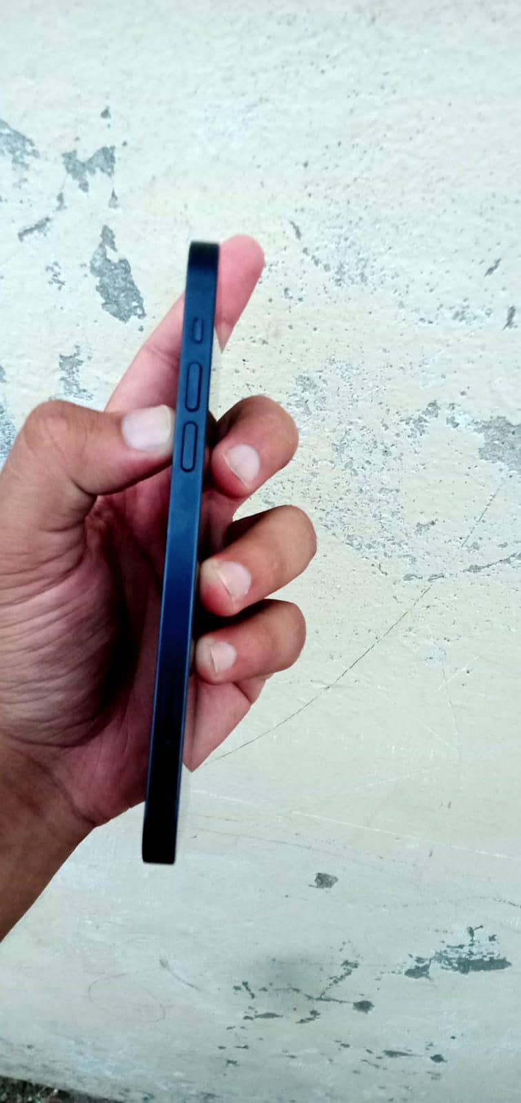 Apple iPhone 12 4