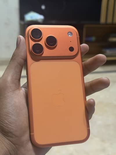 Apple iPhone 17 Pro jv