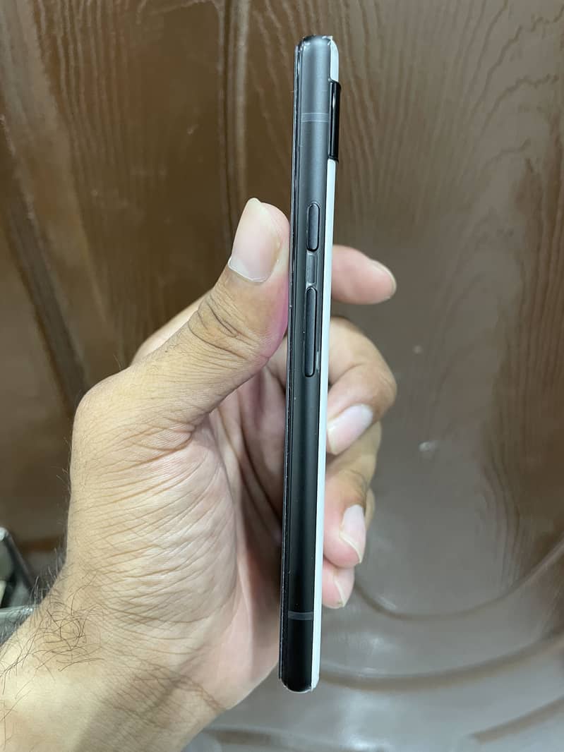Google Pixel 6a 4