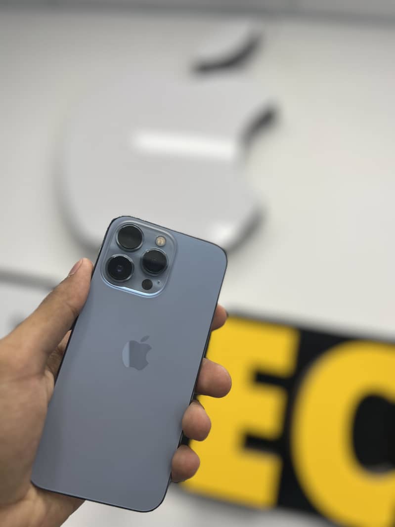 Apple iPhone 13 Pro 3