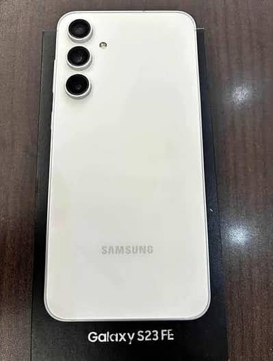 Samsung S23 (5G)