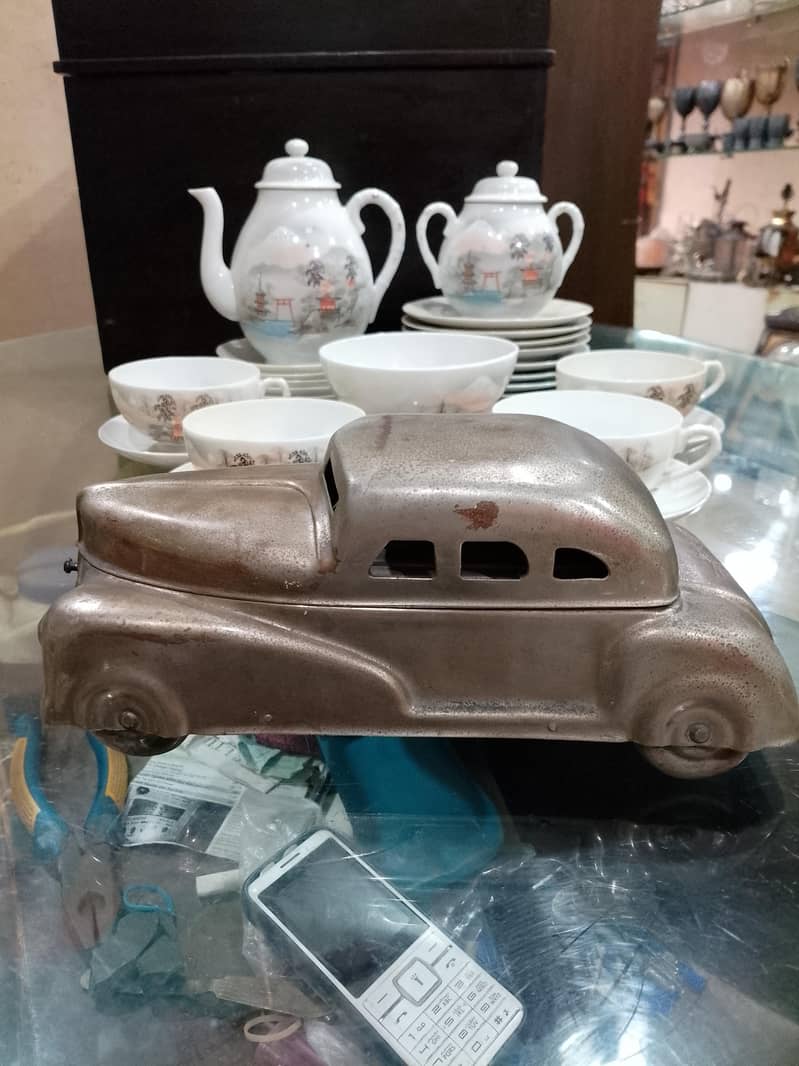 Showpieces. ( imported items ) 11