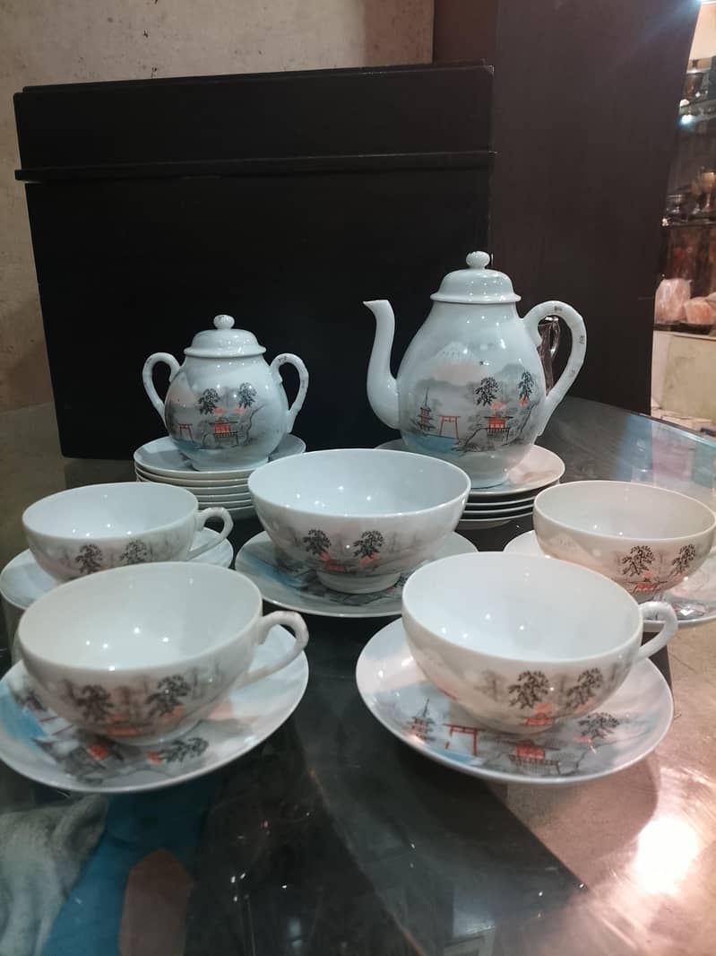 Showpieces. ( imported items ) 16