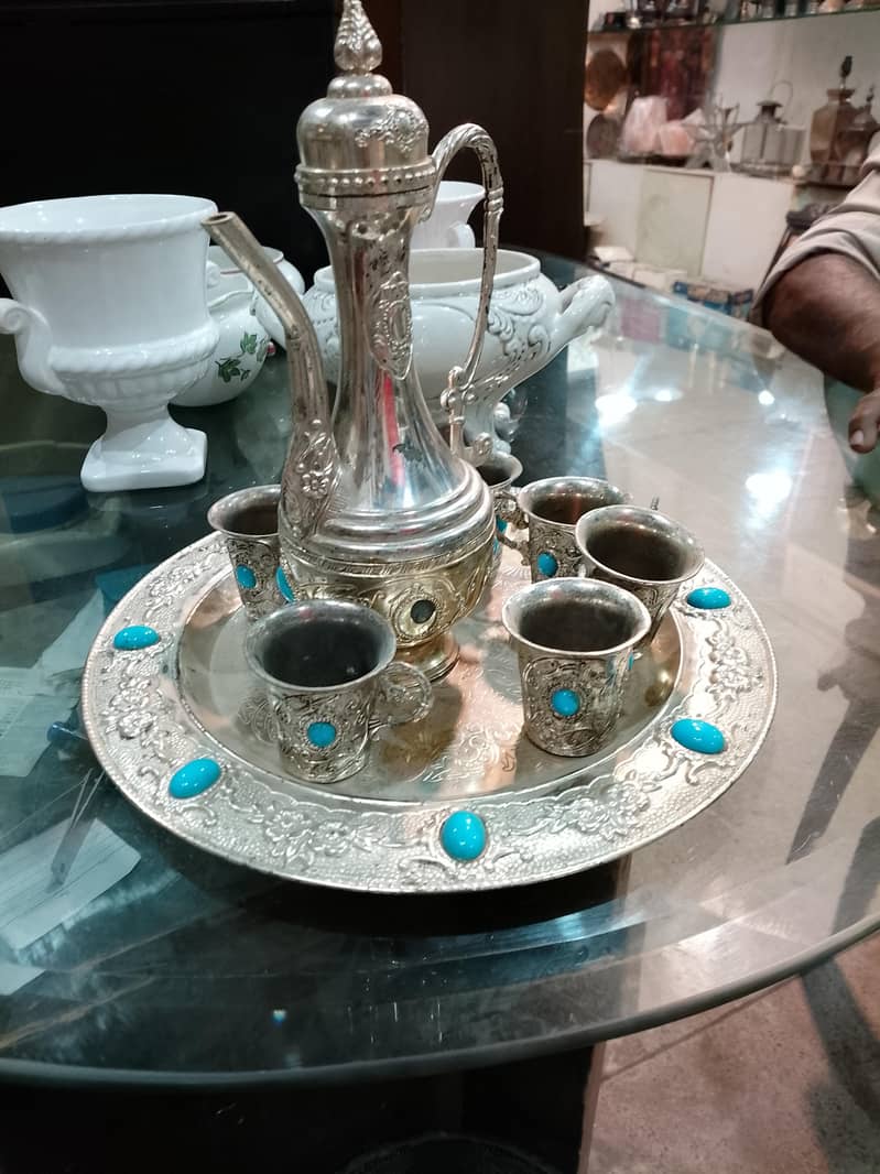 Showpieces. ( imported items ) 17