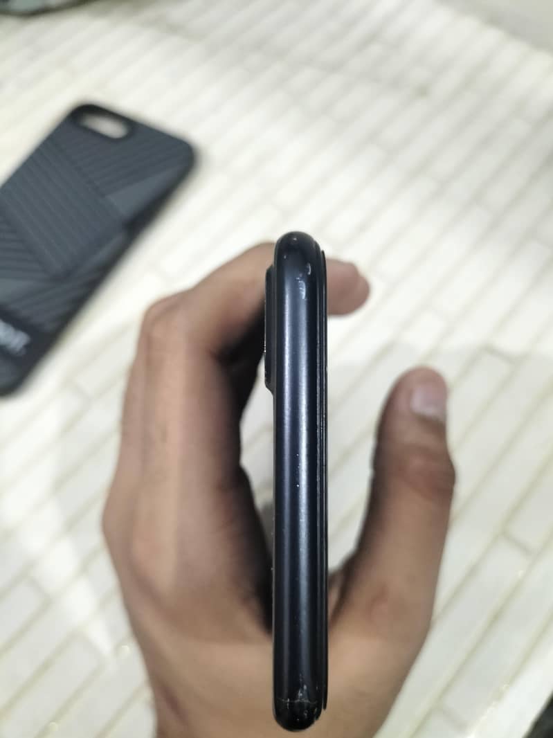 Apple iPhone 7 Plus 5