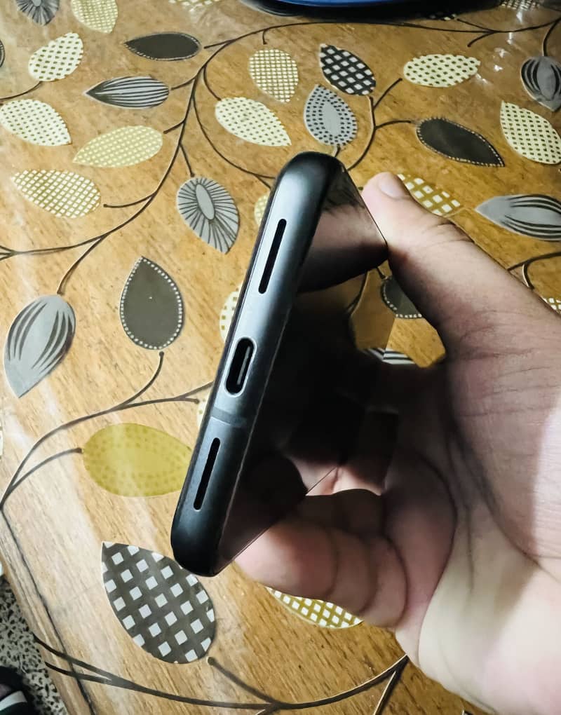Google Pixel 8 6