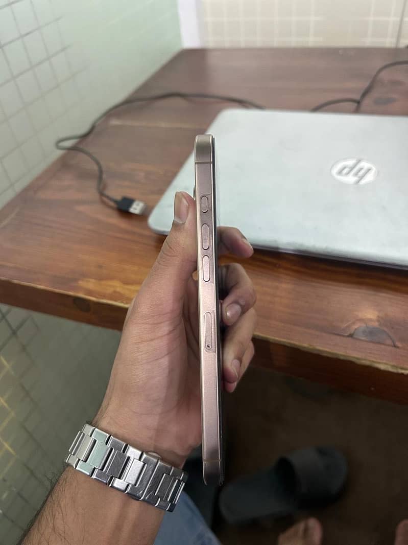 Iphone 16 pro max 1