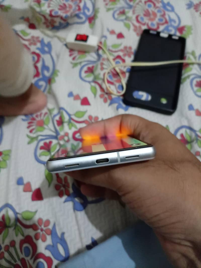 Google Pixel 7a 6