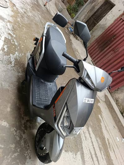 Yadea T5L BRAND New
