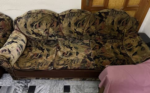 Sofa Set for sale condition Normal hai bohat achi nai hai