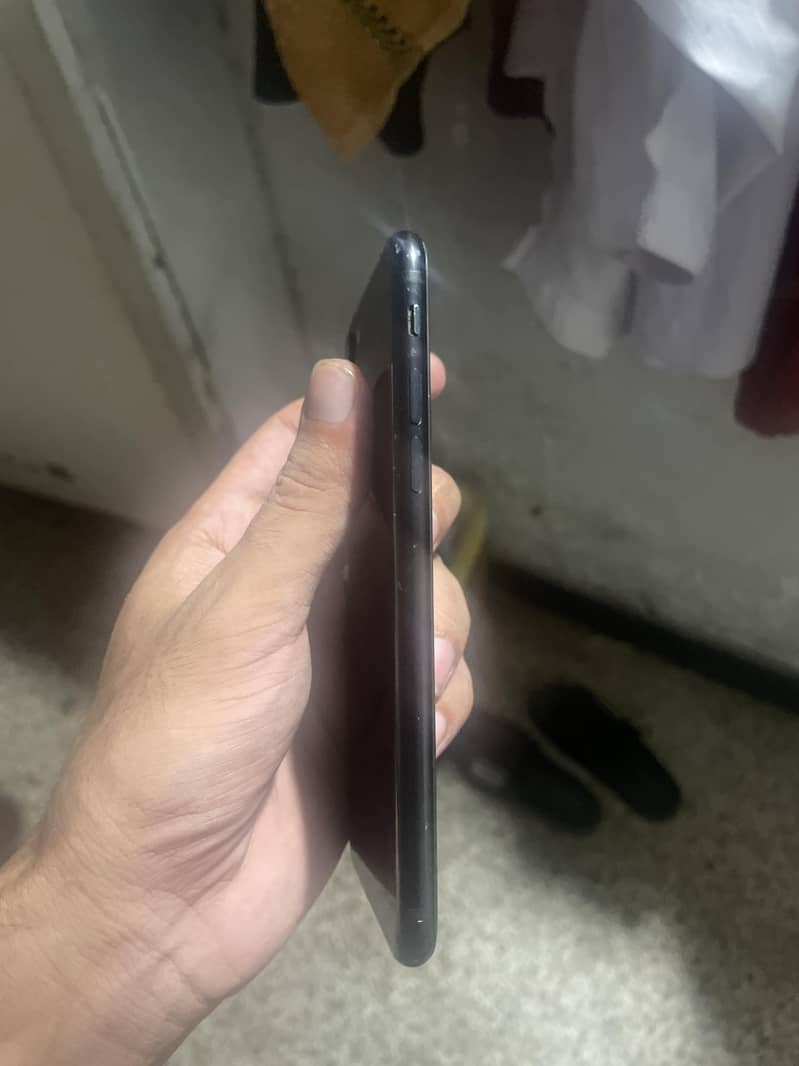 Apple iPhone SE 7