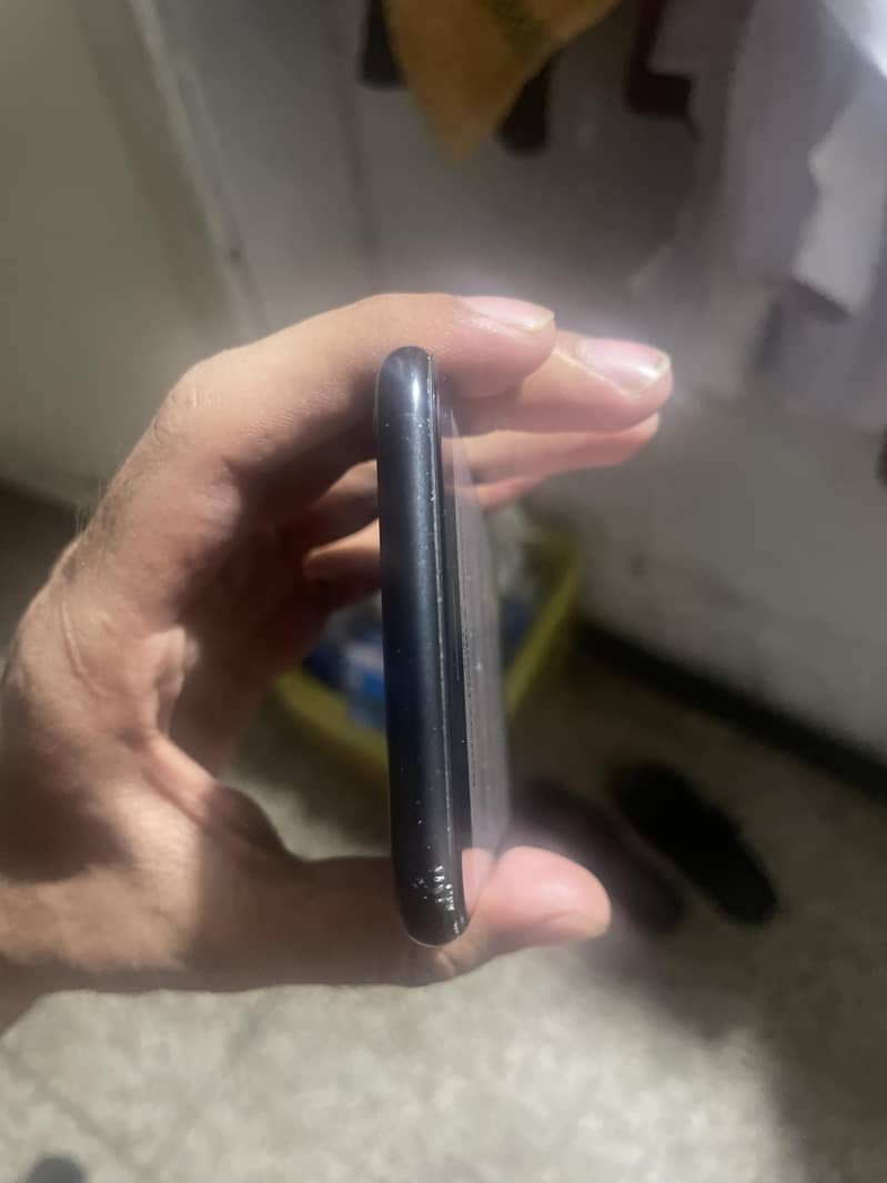 Apple iPhone SE 8