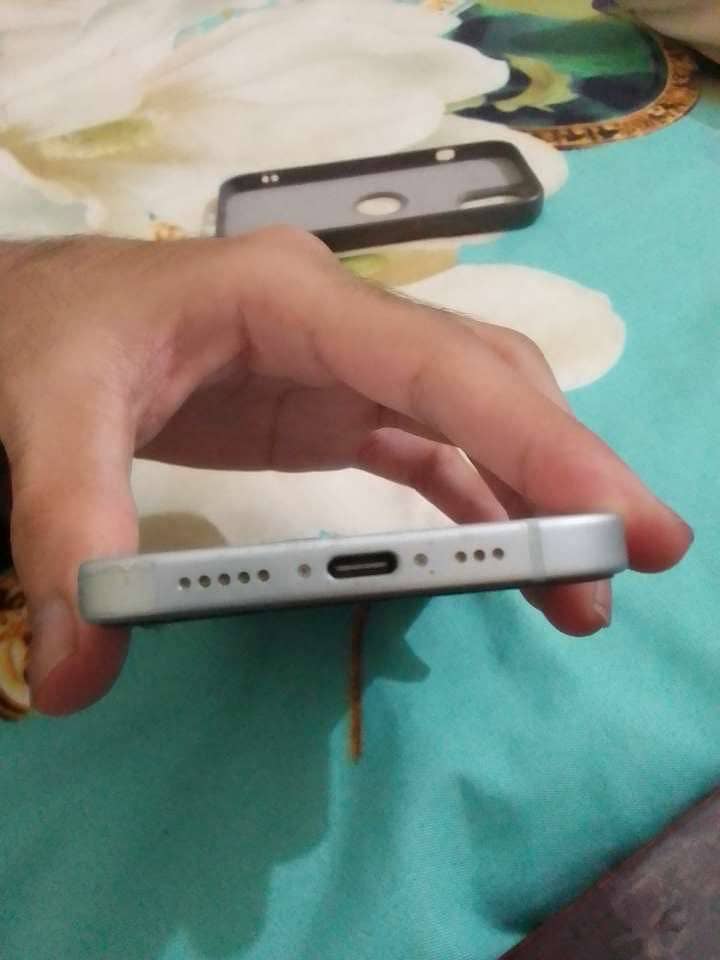 Apple iPhone 15 3