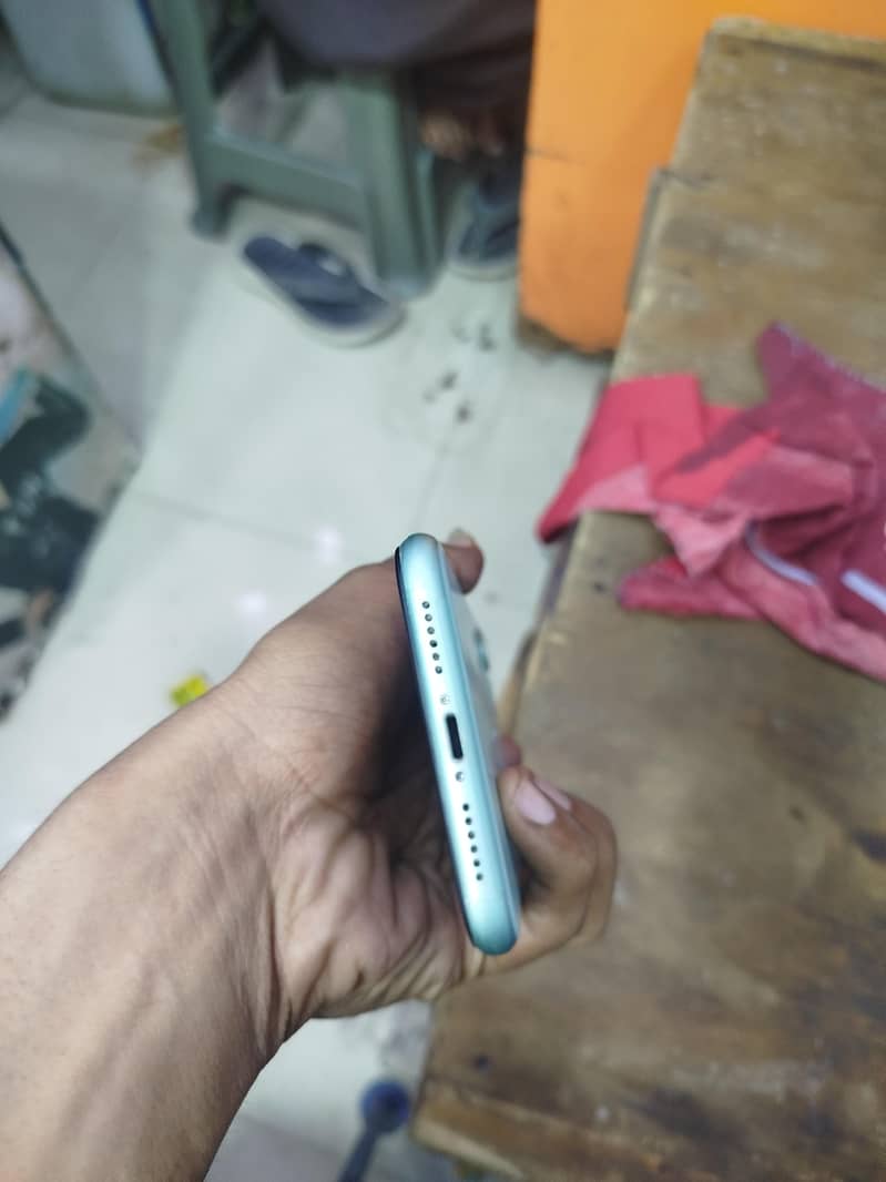 Apple iPhone 11 2
