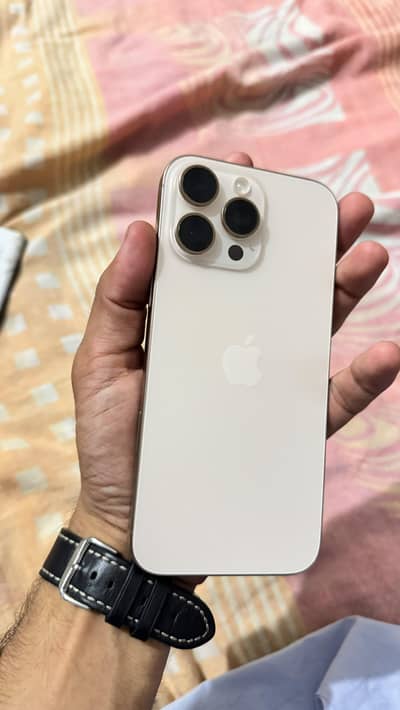 Apple iPhone 16 Pro Max