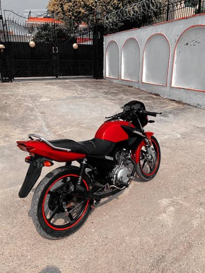 Yahama YBR 125