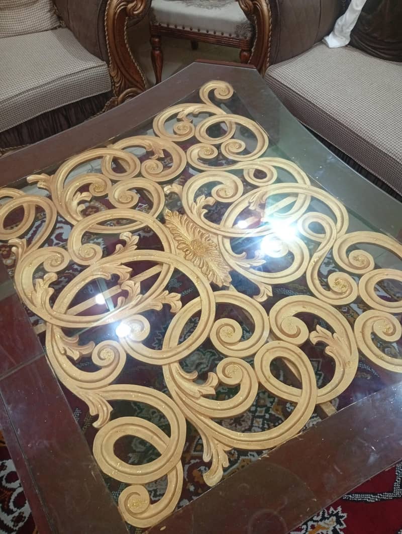 Big Central Table Good condition 0